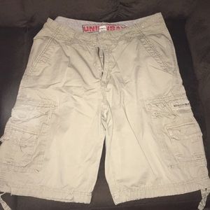 Men’s khaki shorts